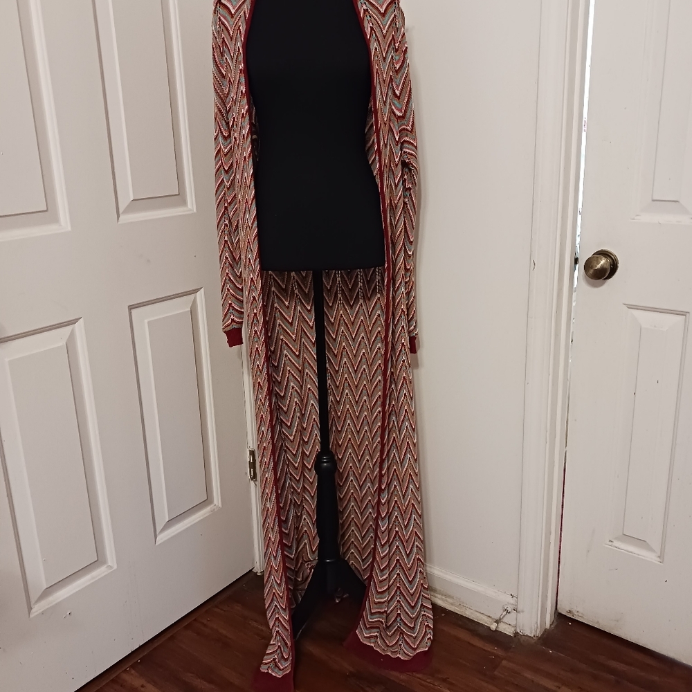 Sweater - Picture 9 of 9